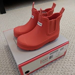 Brand new Hunter red Chelsea boots - 10